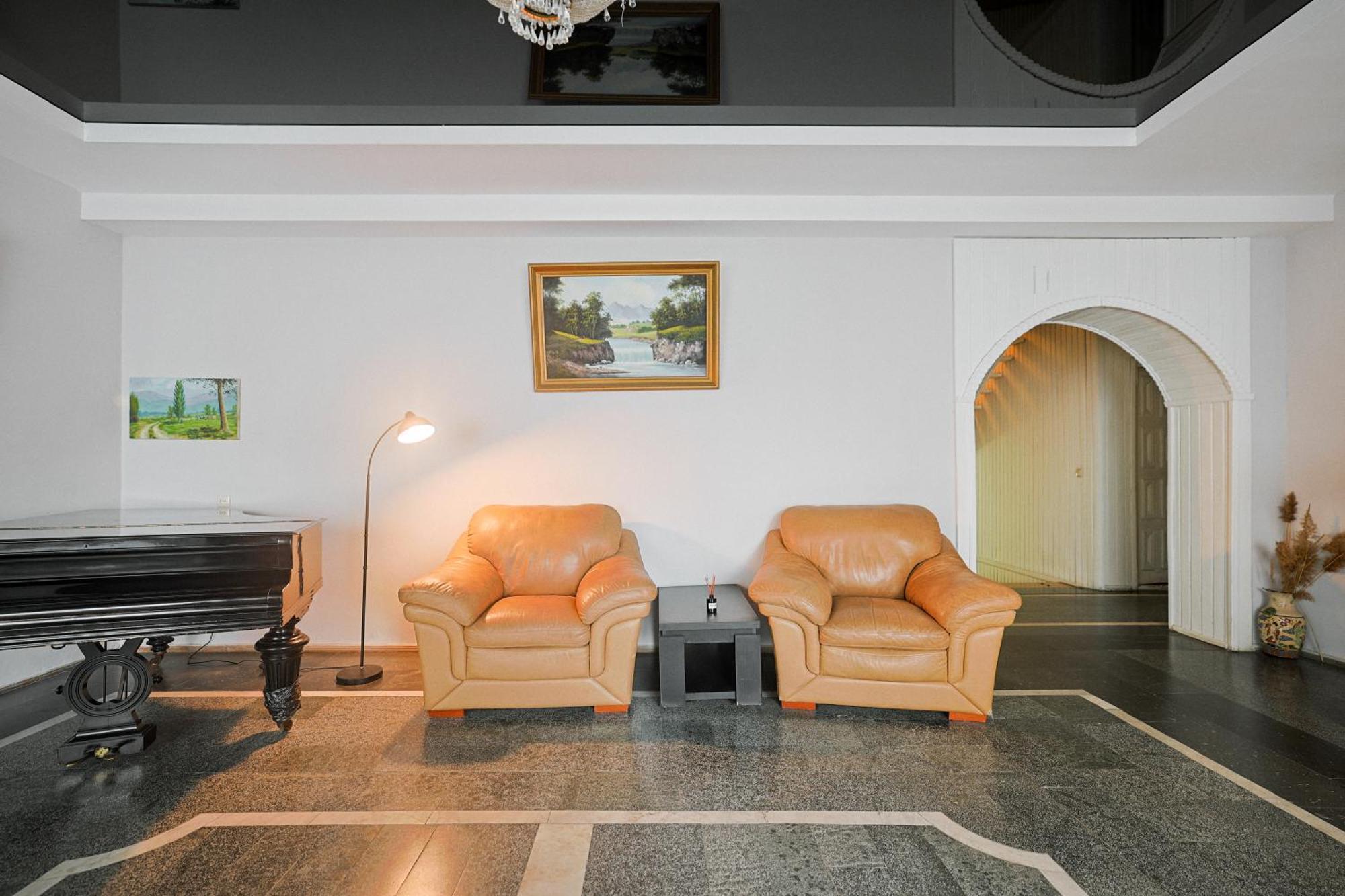 Hotel White House Тбилиси Экстерьер фото